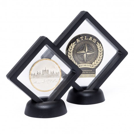 Műanyag éremtartó, fekete színben max. 70 mm-es éremhez