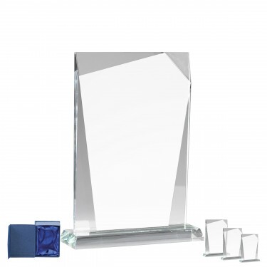 Glass trophy Danna in gift box