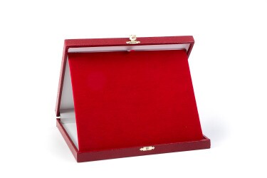 Bőrhatású plakett doboz bordó színben 23x19 cm